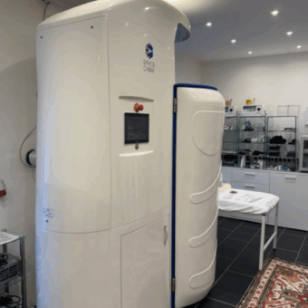 Cryotherapy machine Aurora Space Cabin white
