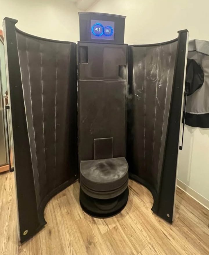 Used Cryoniq cryosauna at an affordable price